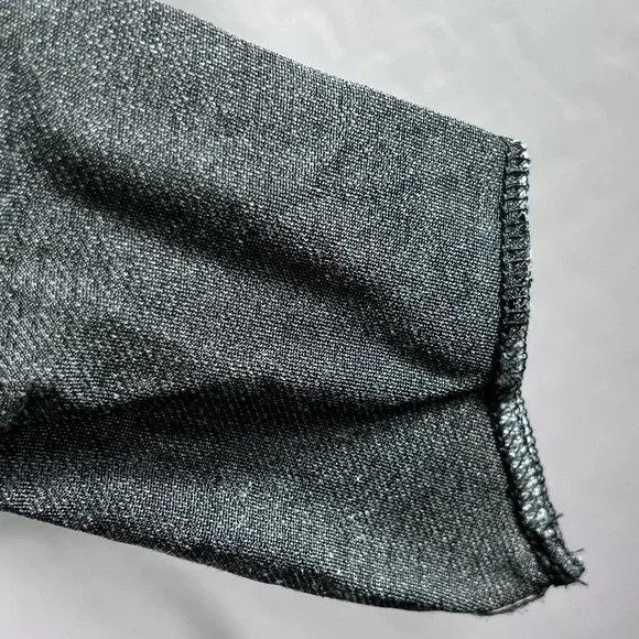 The North Face Dark Gray Hooded Athleisure Pullover Women’s Top Size Medium - Picture 4 of 7